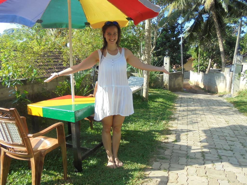 Sun Bird Eco Guest Mirissa Exterior foto